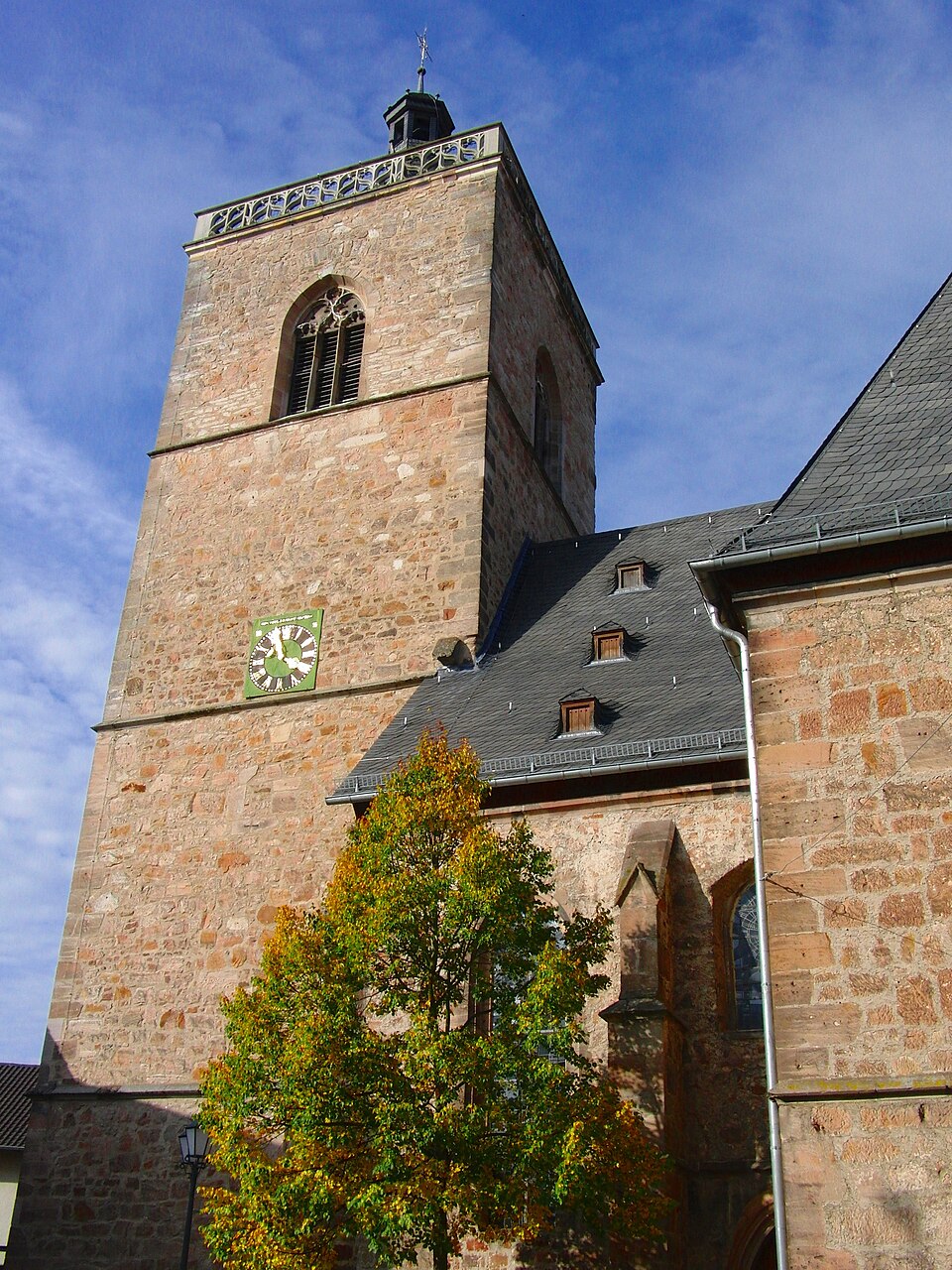 Umzug von Neukirchen (Hessen) nach Zypern per Palette: Neukirchen Hessen Nikolaikirche in Neukirchen (Hessen) – Foto: Oliver Deisenroth, CC BY-SA 3.0, via Wikimedia Commons Umzug von Neukirchen (Hessen) nach Zypern per Palette: Neukirchen Hessen Nikolaikirche in Neukirchen (Hessen)