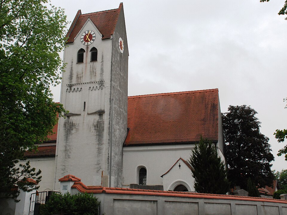 Umzug von Neuried nach Zypern per Container: Neuried Gautinger Straße Kirche St. Nikolaus – Foto: Rudolph Buch, CC0, via Wikimedia Commons Umzug von Neuried nach Zypern per Container: Neuried Gautinger Straße Kirche St. Nikolaus