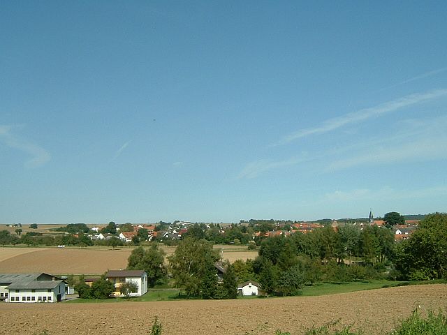 Umzug von Nidderau nach Zypern per Container: Erbstadt in Nidderau – Foto: Peng 14:31, 10 September 2006 (UTC), CC BY-SA 3.0, via Wikimedia Commons Umzug von Nidderau nach Zypern per Container: Erbstadt in Nidderau