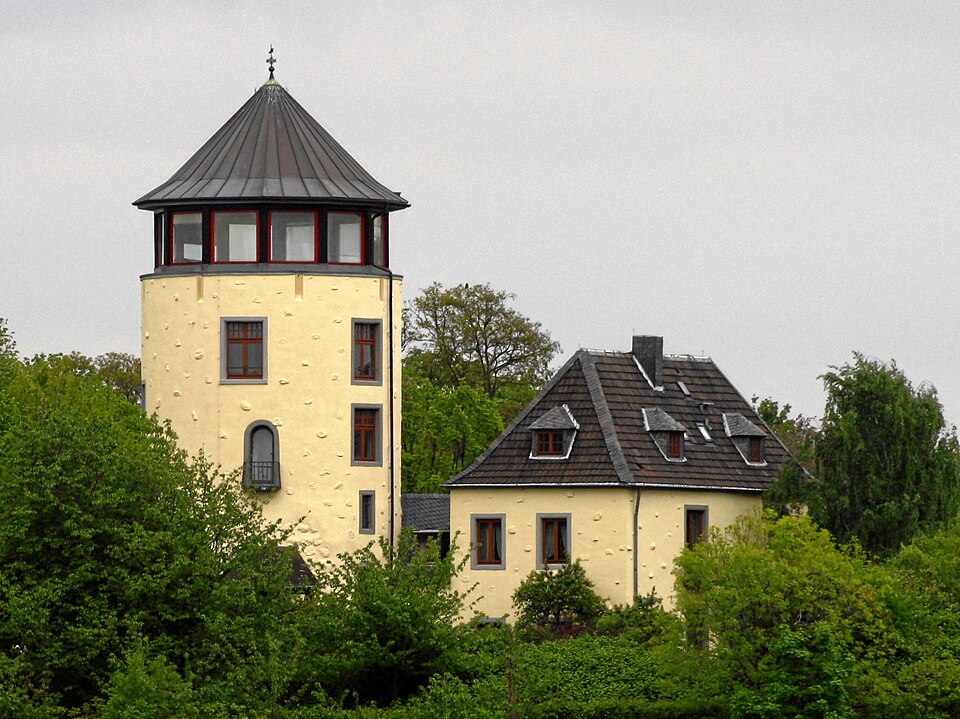 Umzug von Niederkassel nach Zypern per Container: Luelsdorf in Niederkassel