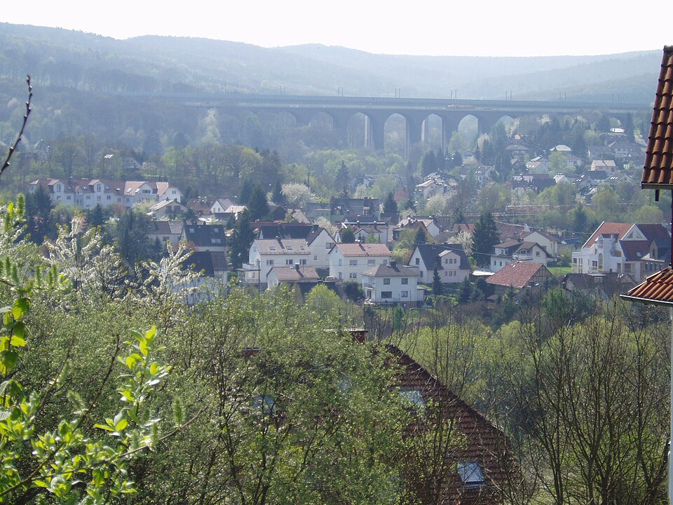 Umzug von Niedernhausen nach Zypern per Container: Stadtansicht Niedernhausen – Foto: Wikimedia-Autor, CC BY-SA 3.0, via Wikimedia Commons Umzug von Niedernhausen nach Zypern per Container: Stadtansicht Niedernhausen