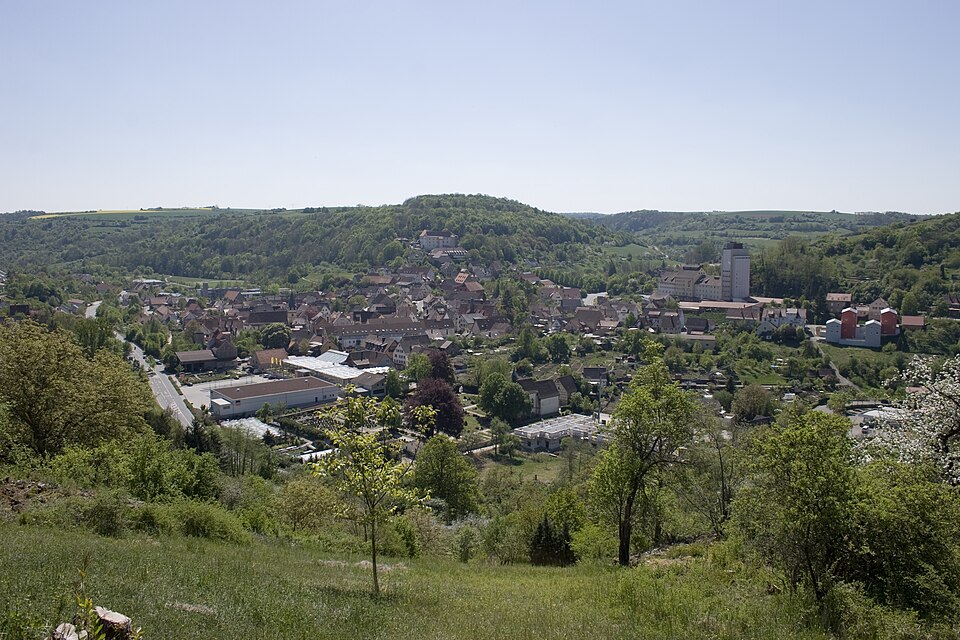 Umzug von Niederstetten nach Zypern per Palette: Niederstetten View – Foto: Jason Ruck, CC BY-SA 3.0, via Wikimedia Commons Umzug von Niederstetten nach Zypern per Palette: Niederstetten View