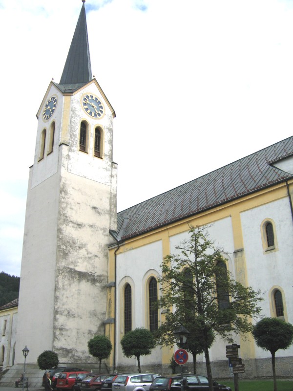 Umzug von Oberstaufen nach Zypern per Container: St. Peter und Paul Oberstaufen – Foto: Rufus46, CC BY-SA 3.0, via Wikimedia Commons Umzug von Oberstaufen nach Zypern per Container: St. Peter und Paul Oberstaufen
