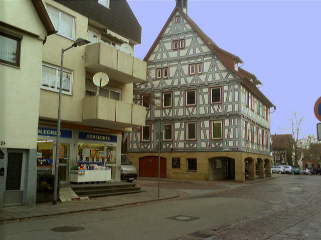 Umzug von Oberstenfeld nach Zypern per Container: Oberstenfeld -Rathaus, geograph.org.uk