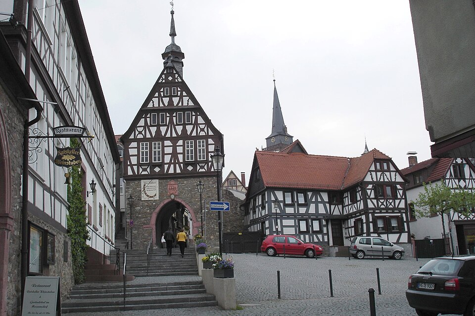 Umzug von Oberursel (Taunus) nach Zypern per Container: Ou in Oberursel (Taunus) – Foto: dontworry, CC BY-SA 3.0, via Wikimedia Commons Umzug von Oberursel (Taunus) nach Zypern per Container: Ou in Oberursel (Taunus)