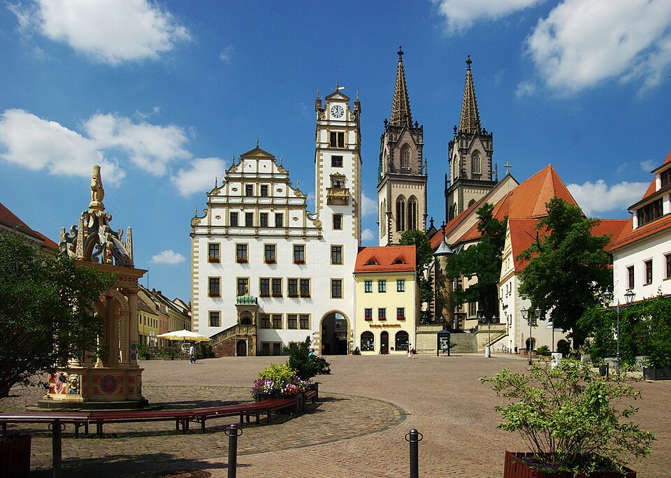Umzug von Oschatz nach Zypern per Container: Sachsen Oschatz Neumarkt – Foto: Bgabel, CC BY-SA 3.0, via Wikimedia Commons Umzug von Oschatz nach Zypern per Container: Sachsen Oschatz Neumarkt
