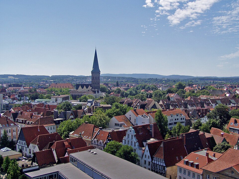Umzug von Osnabrück nach Zypern per Container: Osnabrück Süden – Foto: Jusos, Public domain, via Wikimedia Commons Umzug von Osnabrück nach Zypern per Container: Osnabrück Süden