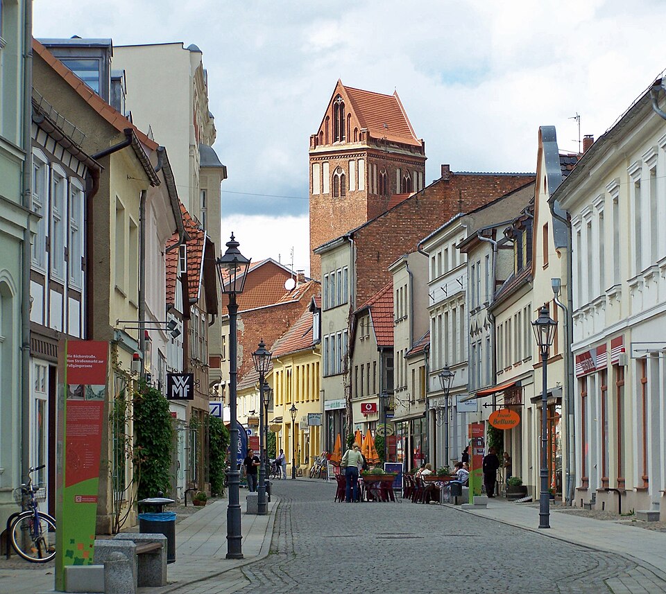 Umzug von Perleberg nach Zypern per Container: Perleberg view to St Jakobi church