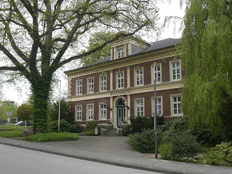 Umzug von Preetz nach Zypern per Container: Preetz Rathaus town-hall – Foto: Sipalius, CC BY-SA 3.0, via Wikimedia Commons Umzug von Preetz nach Zypern per Container: Preetz Rathaus town-hall