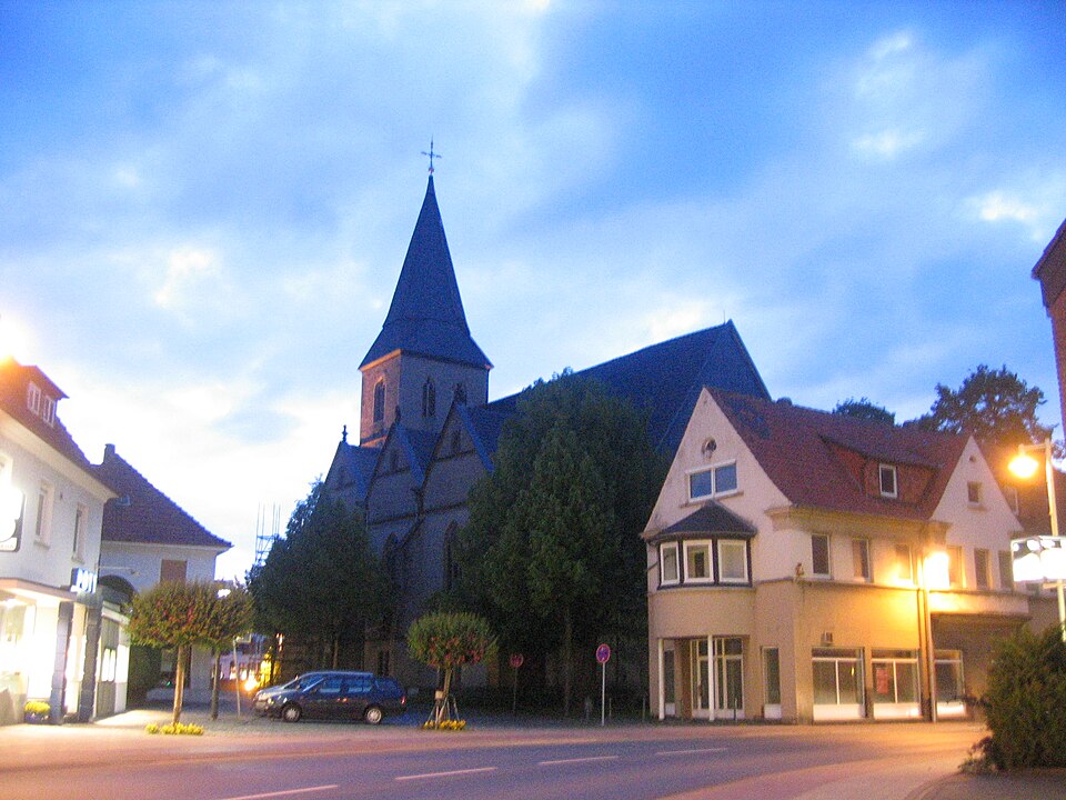 Umzug von Preußisch Oldendorf nach Zypern per Palette: Preußisch Oldendorf Mai – Foto: TUBS, CC BY-SA 3.0, via Wikimedia Commons Umzug von Preußisch Oldendorf nach Zypern per Palette: Preußisch Oldendorf Mai