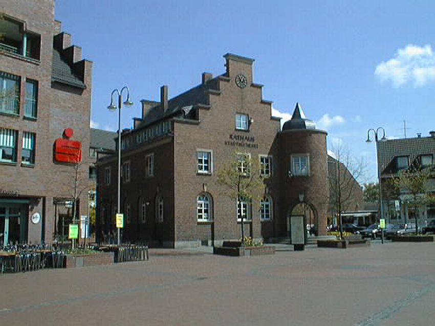 Umzug von Pulheim nach Zypern per Container: Stadtansicht Pulheim – Foto: User Harald Hillemanns on de.wikipedia, CC BY-SA 3.0, via Wikimedia Commons Umzug von Pulheim nach Zypern per Container: Stadtansicht Pulheim