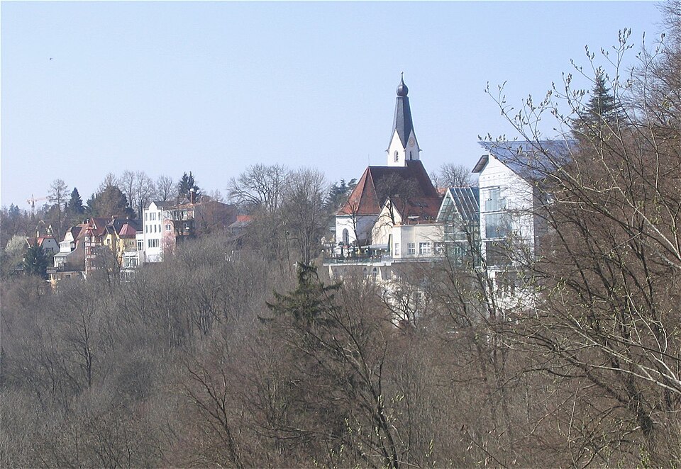 Umzug von Pullach im Isartal nach Zypern per Container: Pullach im – Foto: Rufus46, CC BY-SA 3.0, via Wikimedia Commons Umzug von Pullach im Isartal nach Zypern per Container: Pullach im