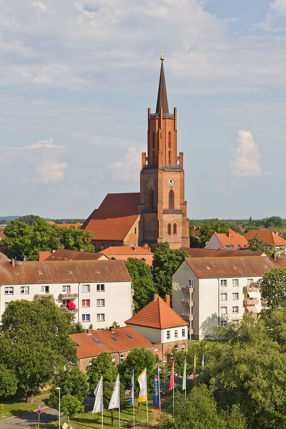 Umzug von Rathenow nach Zypern per Container: HVL img Speicher Aussicht in Rathenow – Foto: A.Savin, CC BY-SA 3.0, via Wikimedia Commons Umzug von Rathenow nach Zypern per Container: HVL img Speicher Aussicht in Rathenow