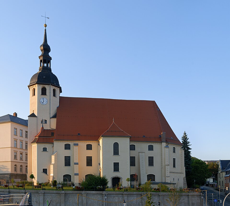 Umzug von Reichenbach im Vogtland nach Zypern per Container: Reichenbach, Peter Paul church (aka) in Reichenbach im Vogtland – Foto: André Karwath aka Aka, CC BY-SA 2.5, via Wikimedia Commons Umzug von Reichenbach im Vogtland nach Zypern per Container: Reichenbach, Peter Paul church (aka) in Reichenbach im Vogtland