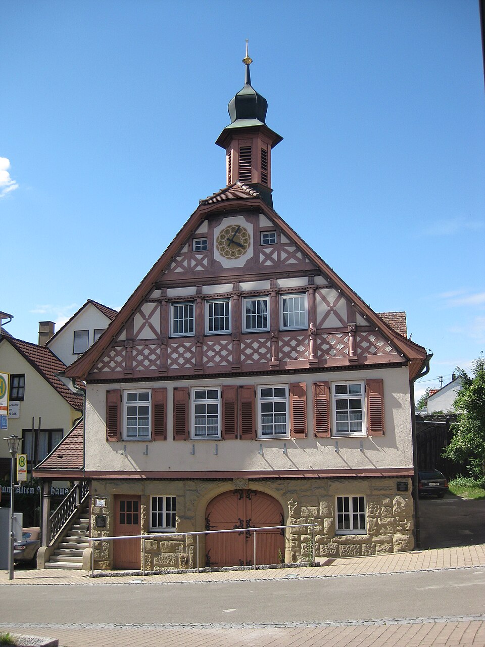 Umzug von Remseck am Neckar nach Zypern per Palette: Altes-Rathaus (Neckarrems) in Remseck am Neckar – Foto: (MTheiler), CC BY-SA 4.0, via Wikimedia Commons Umzug von Remseck am Neckar nach Zypern per Palette: Altes-Rathaus (Neckarrems) in Remseck am Neckar