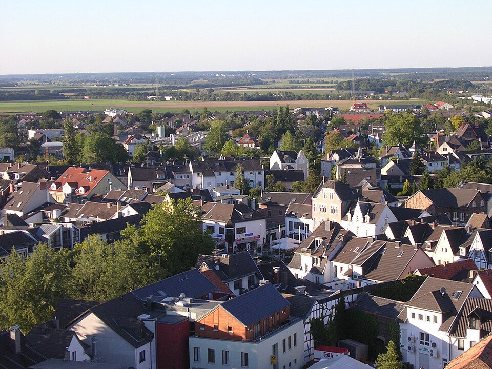 Umzug von Rheinbach nach Zypern per Container: Eine Luftaufnahme von Rheinbach – Foto: Florian und Jürgen Losch, Public domain, via Wikimedia Commons Umzug von Rheinbach nach Zypern per Container: Eine Luftaufnahme von Rheinbach