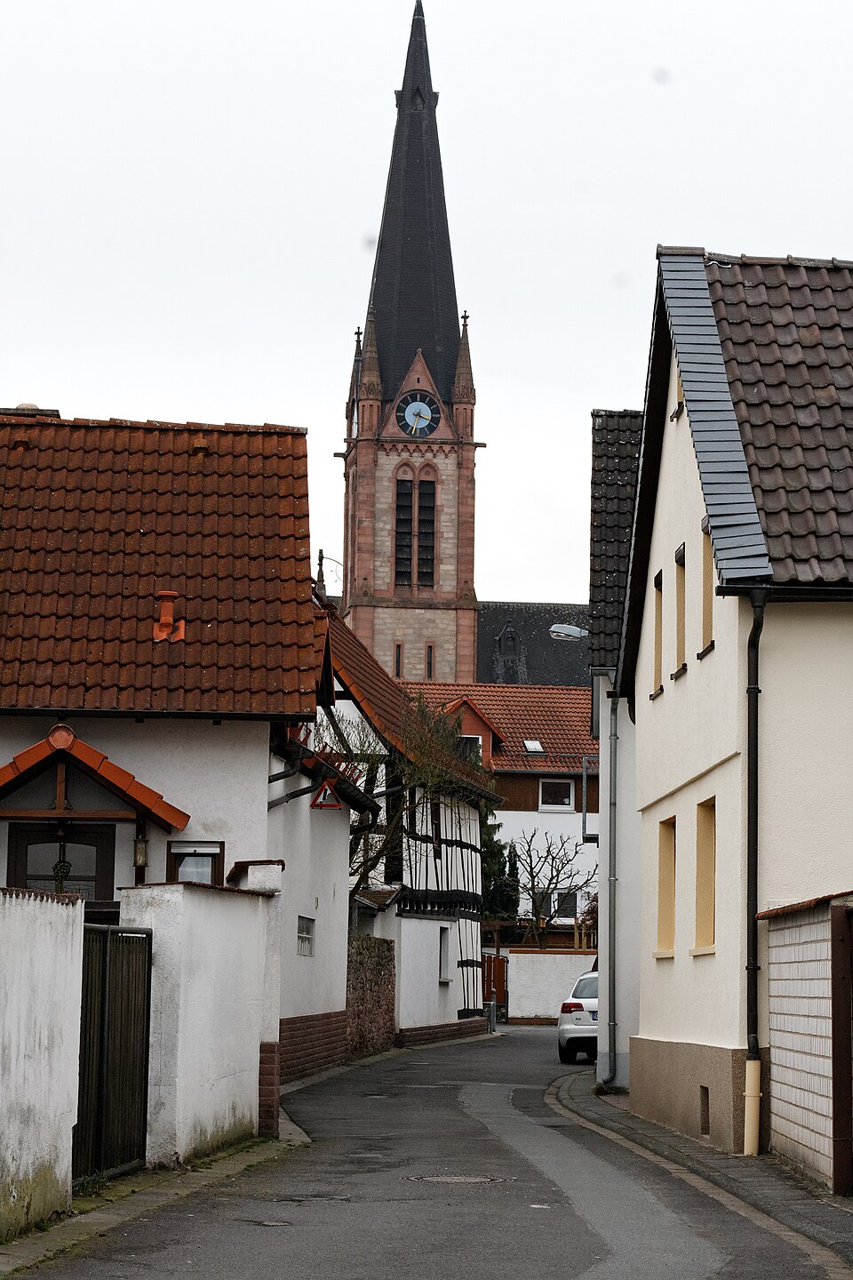 Umzug von Rödermark nach Zypern per Container: Ober-Roden Enggasse in Rödermark – Foto: E-W, CC BY-SA 3.0, via Wikimedia Commons Umzug von Rödermark nach Zypern per Container: Ober-Roden Enggasse in Rödermark