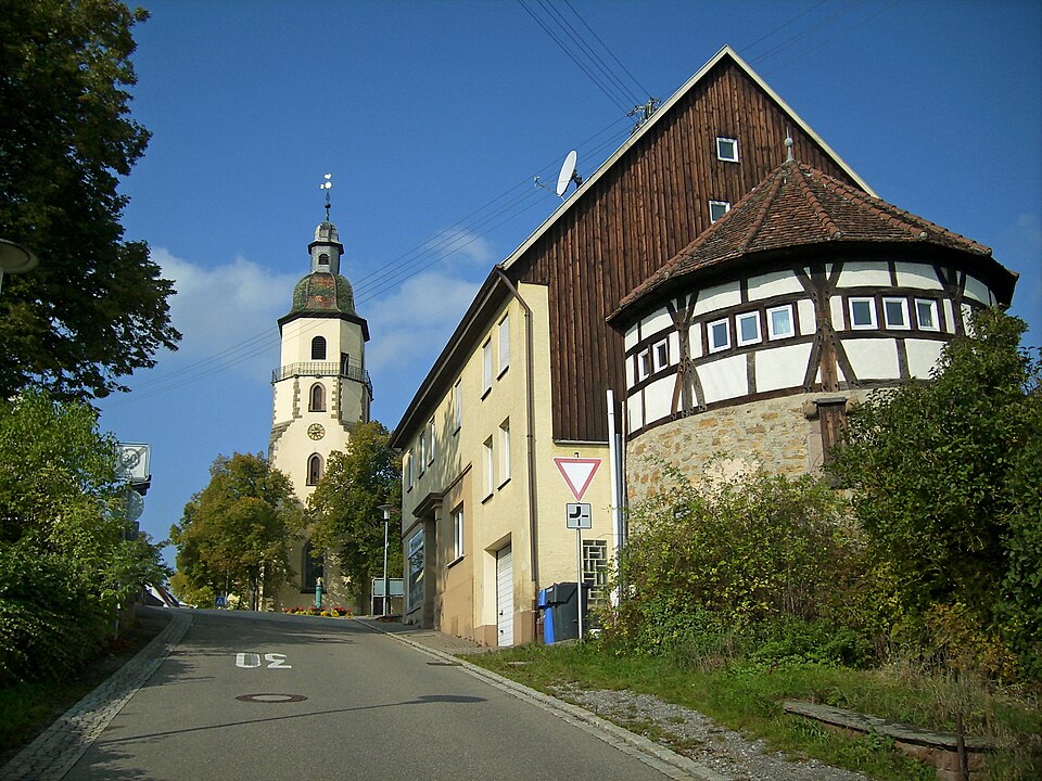 Umzug von Rosenfeld nach Zypern per Container: Rosenfeld Stadtturm – Foto: Rainer Halama, CC BY 2.5, via Wikimedia Commons Umzug von Rosenfeld nach Zypern per Container: Rosenfeld Stadtturm