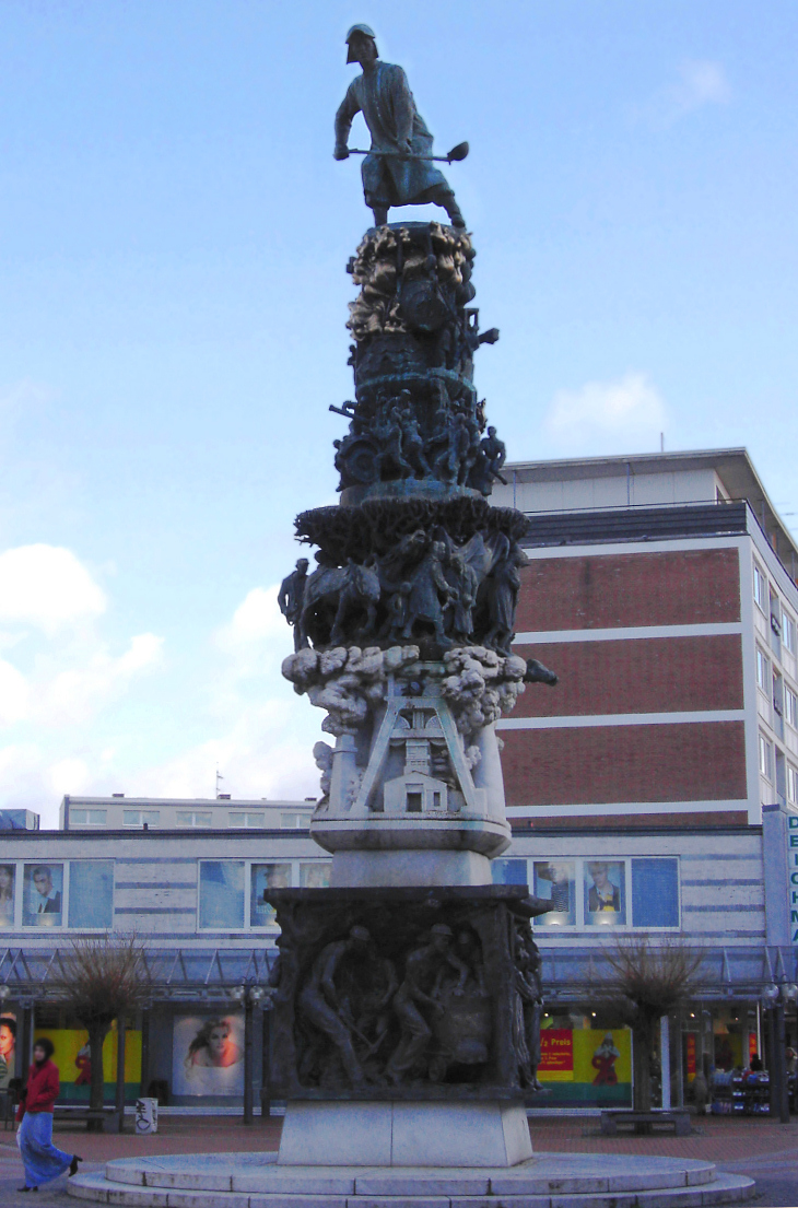 Umzug von Salzgitter nach Zypern per Container: Salzgitter Turm der Arbeit – Foto: User:Keihuli, Public domain, via Wikimedia Commons Umzug von Salzgitter nach Zypern per Container: Salzgitter Turm der Arbeit