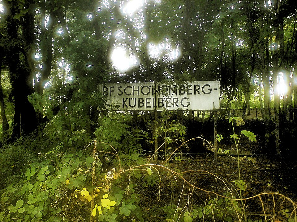 Umzug von Schönenberg-Kübelberg nach Zypern per Container: Altes Stationsschild von Schönenberg-Kübelberg