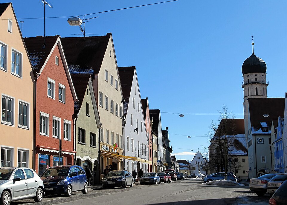 Umzug von Schongau nach Zypern per Container: Schongau Muenzstr – Foto: Bbb, CC BY-SA 3.0, via Wikimedia Commons Umzug von Schongau nach Zypern per Container: Schongau Muenzstr