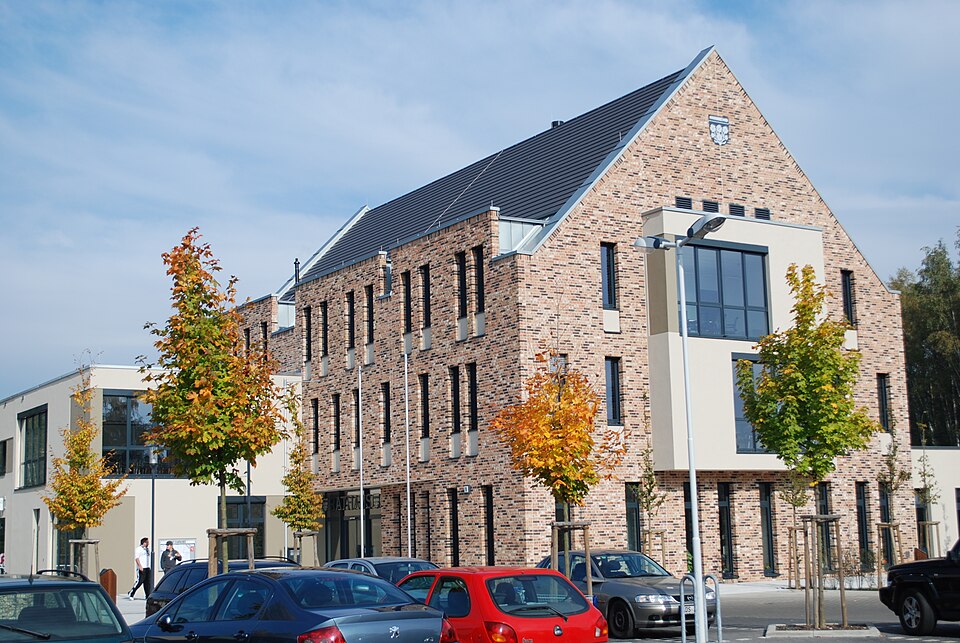 Umzug von Schulzendorf nach Zypern per Container: Rathaus Schulzendorf