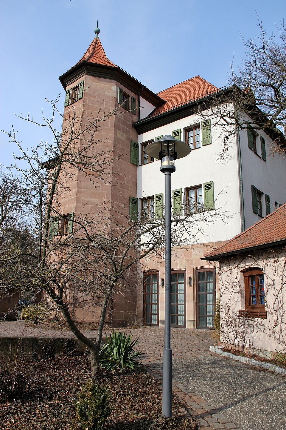 Umzug von Schwaig nach Zypern per Container: Schloss Schwaig – Foto: Derzno, CC BY 3.0, via Wikimedia Commons Umzug von Schwaig nach Zypern per Container: Schloss Schwaig