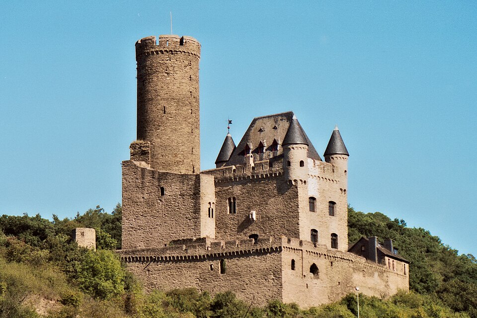 Umzug von Schwalbach nach Zypern per Container: Stadtansicht Schwalbach – Foto: Wikimedia-Autor, CC BY-SA 2.0 de, via Wikimedia Commons Umzug von Schwalbach nach Zypern per Container: Stadtansicht Schwalbach