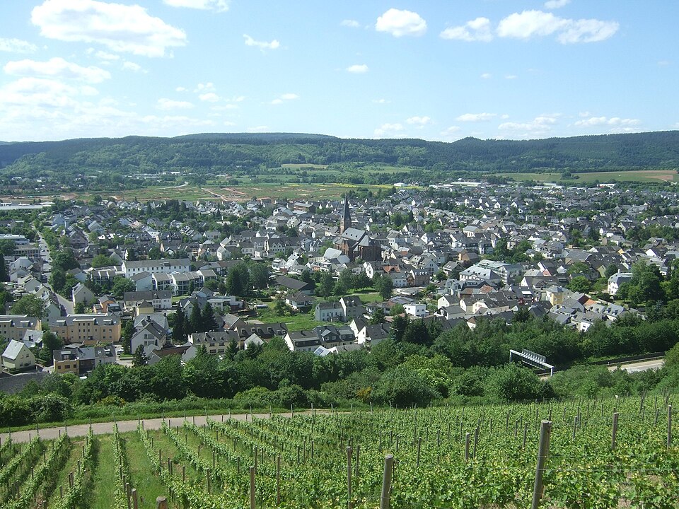 Umzug von Schweich nach Zypern per Container: Stadtansicht Schweich – Foto: Schweich, CC BY-SA 3.0, via Wikimedia Commons Umzug von Schweich nach Zypern per Container: Stadtansicht Schweich