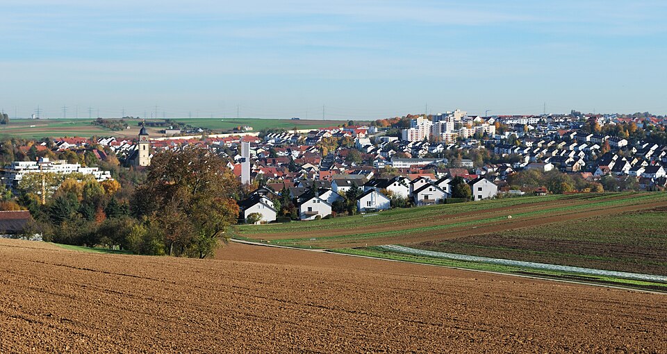 Umzug von Schwieberdingen nach Zypern per Palette: Schwieberdingen Panorama – Foto: Harke, CC BY-SA 3.0, via Wikimedia Commons Umzug von Schwieberdingen nach Zypern per Palette: Schwieberdingen Panorama