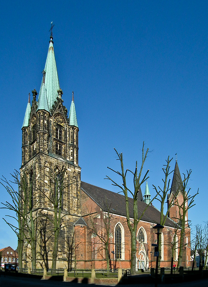 Umzug von Sendenhorst nach Zypern per Container: Kirche und Turm St. Martin, Sendenhorst – Foto: Gerd Friedrich, CC BY-SA 3.0, via Wikimedia Commons Umzug von Sendenhorst nach Zypern per Container: Kirche und Turm St. Martin, Sendenhorst