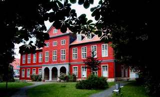 Umzug von Sickte nach Zypern per Container: Herrenhaus pt in Sickte – Foto: The original uploader was Juergen Bode at German Wikipedia., CC BY-SA 3.0, via Wikimedia Commons Umzug von Sickte nach Zypern per Container: Herrenhaus pt in Sickte