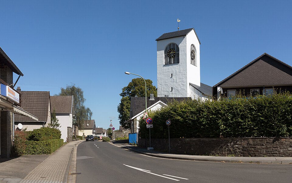 Umzug von Simmerath nach Zypern per Container: Simmerath, die Pfarrkirche