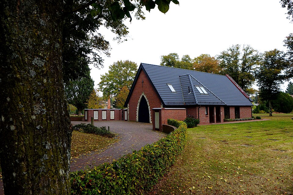 Umzug von Sittensen nach Zypern per Container: Friedhofskapelle in Sittensen – Foto: Oxfordian Kissuth, CC BY-SA 3.0, via Wikimedia Commons Umzug von Sittensen nach Zypern per Container: Friedhofskapelle in Sittensen
