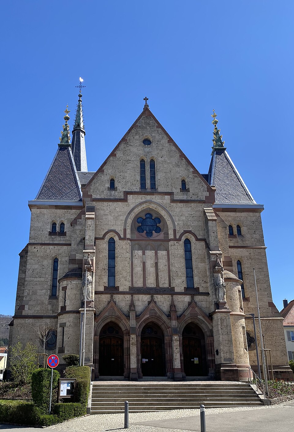 Umzug von Spaichingen nach Zypern per Container: St. Peter und Paul Spaichingen – Foto: Stolp, CC BY-SA 4.0, via Wikimedia Commons Umzug von Spaichingen nach Zypern per Container: St. Peter und Paul Spaichingen