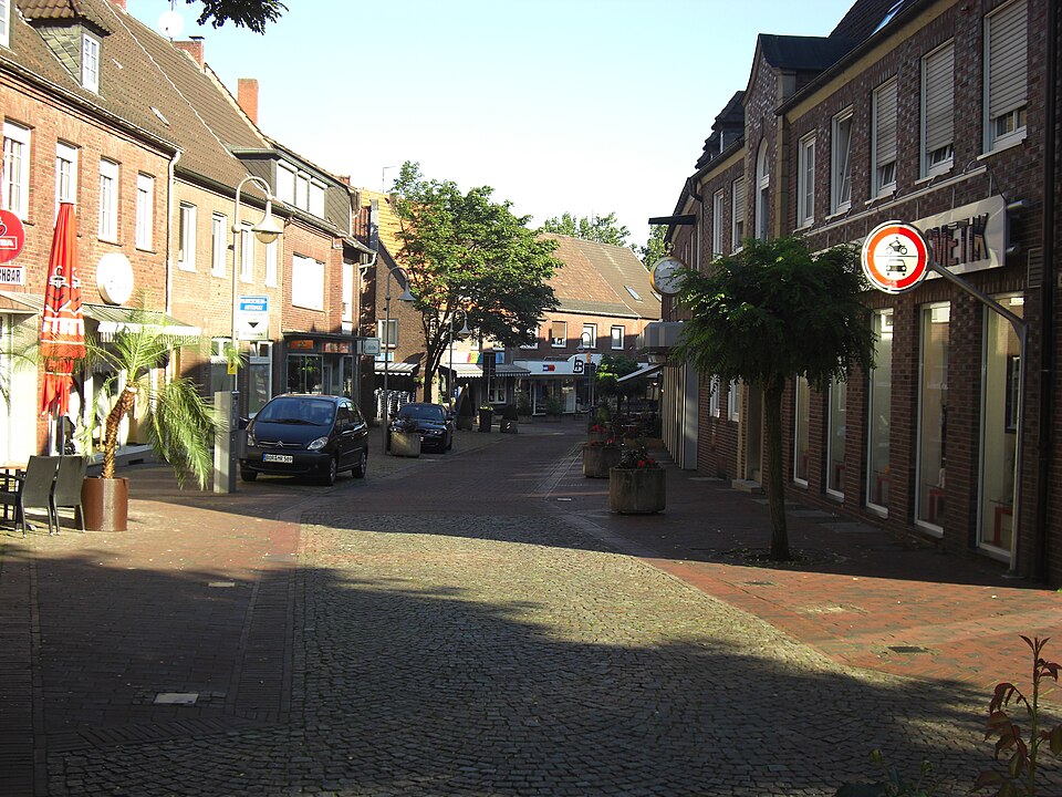Umzug von Stadtlohn nach Zypern per Container: Mühlenstraße Stadtlohn – Foto: Stadtlohn, CC BY-SA 3.0, via Wikimedia Commons Umzug von Stadtlohn nach Zypern per Container: Mühlenstraße Stadtlohn