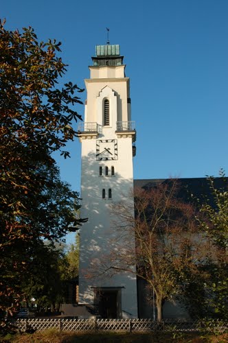 Umzug von Überherrn nach Zypern per Palette: Ueberherrn StBonifatius in Überherrn – Foto: Carsten Kissel, CC BY-SA 3.0 de, via Wikimedia Commons Umzug von Überherrn nach Zypern per Palette: Ueberherrn StBonifatius in Überherrn