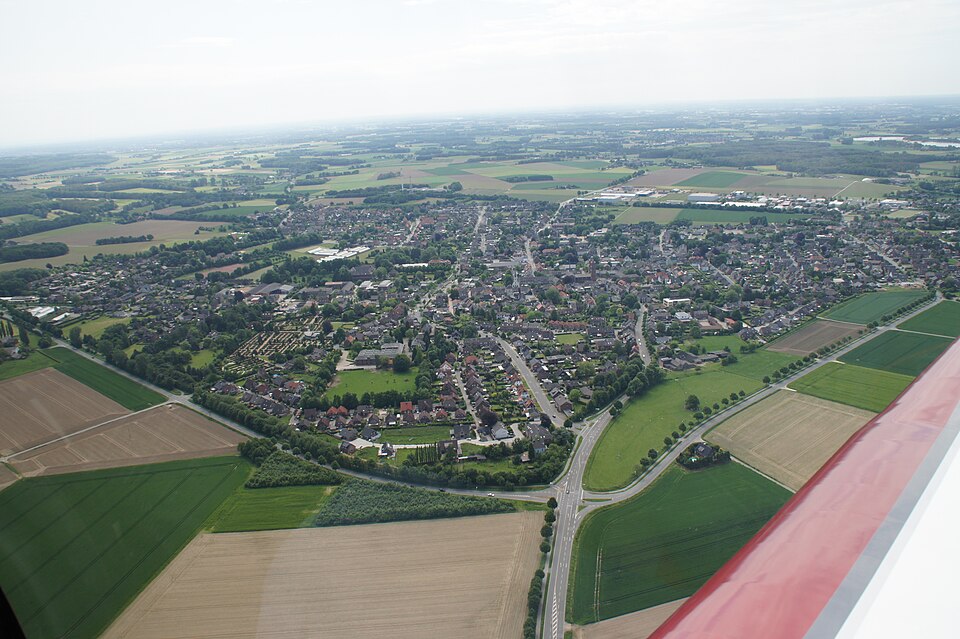 Umzug von Uedem nach Zypern per Container: Stadtansicht Uedem – Foto: Gerold Schelm, CC BY-SA 3.0, via Wikimedia Commons Umzug von Uedem nach Zypern per Container: Stadtansicht Uedem