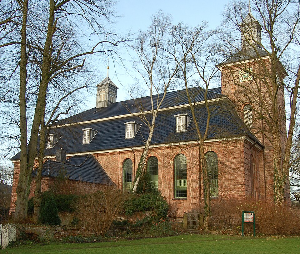 Umzug von Uetersen nach Zypern per Container: Uetersen Klosterkirche – Foto: Huhu Uet, CC BY-SA 3.0, via Wikimedia Commons Umzug von Uetersen nach Zypern per Container: Uetersen Klosterkirche