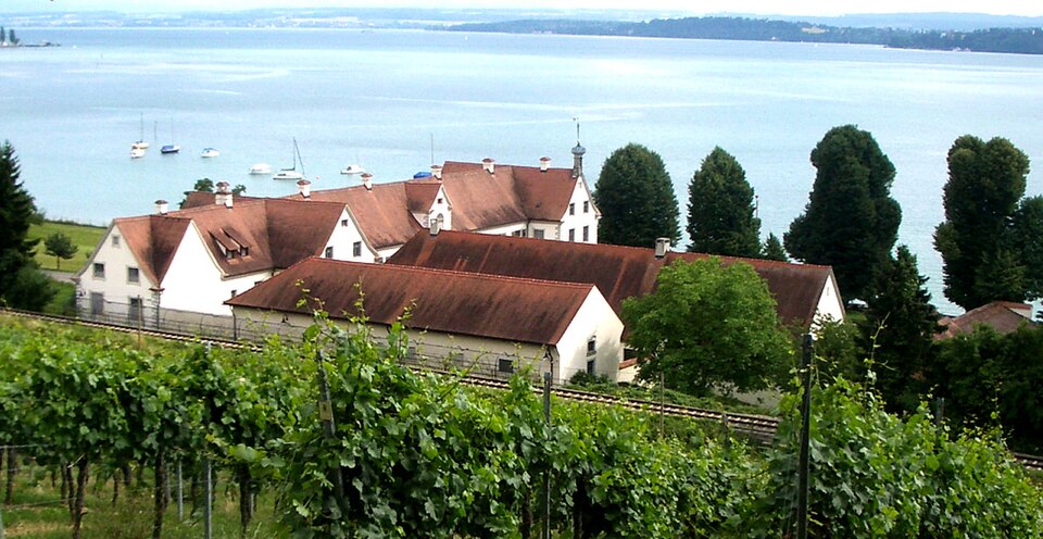 Umzug von Uhldingen-Mühlhofen nach Zypern per Container: Birnau Schloss Maurach in Uhldingen-Mühlhofen – Foto: Photo: Andreas Praefcke, CC BY 3.0, via Wikimedia Commons Umzug von Uhldingen-Mühlhofen nach Zypern per Container: Birnau Schloss Maurach in Uhldingen-Mühlhofen