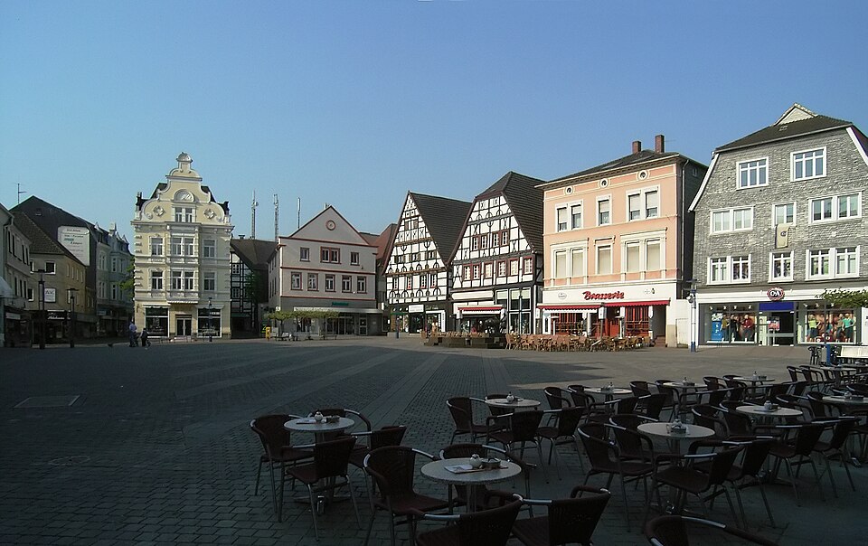 Umzug von Unna nach Zypern per Container: Unna Alter Markt – Foto: User Smial on de.wikipedia, CC BY-SA 2.0 de, via Wikimedia Commons Umzug von Unna nach Zypern per Container: Unna Alter Markt