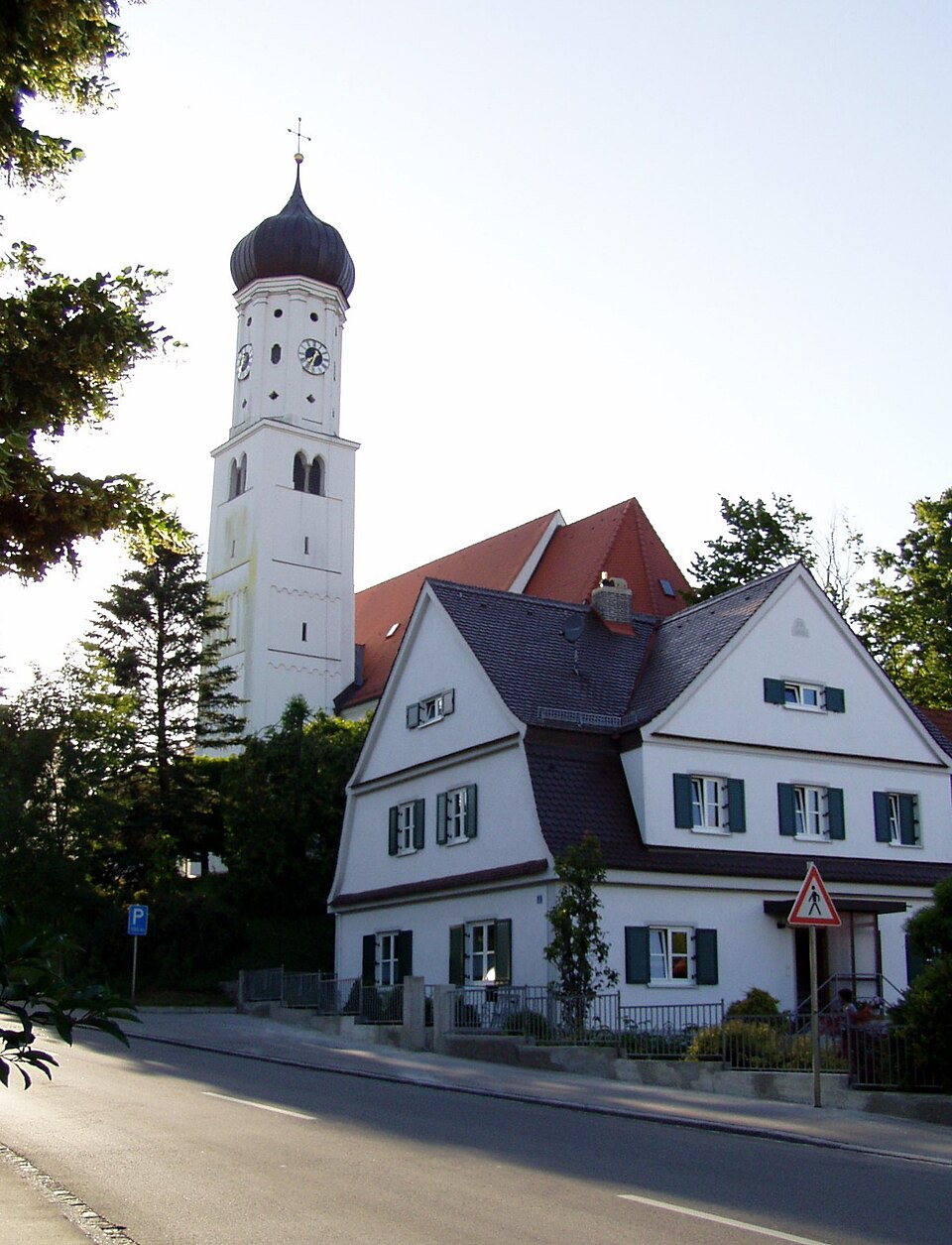 Umzug von Untermeitingen nach Zypern per Palette: Kirche v SO in Untermeitingen – Foto: Flodur63, CC BY-SA 4.0, via Wikimedia Commons Umzug von Untermeitingen nach Zypern per Palette: Kirche v SO in Untermeitingen