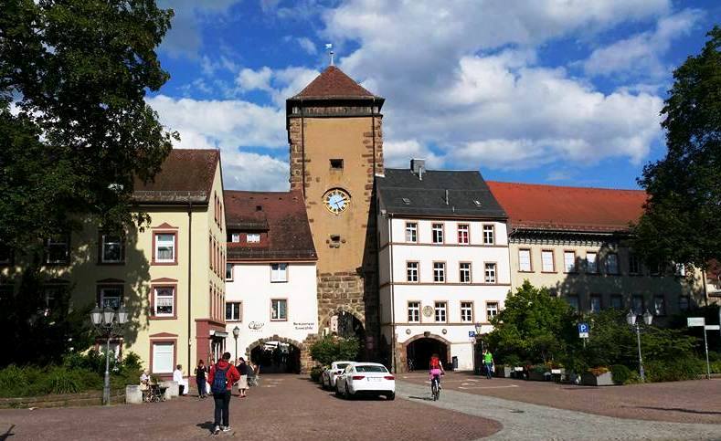 Umzug von Villingen-Schwenningen nach Zypern per Container: Villinger Riettor in Villingen-Schwenningen