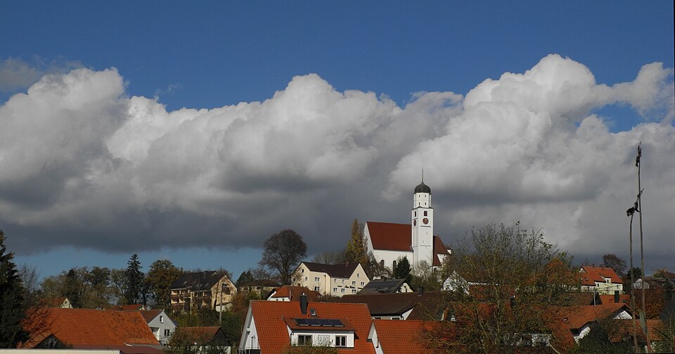 Umzug von Vöhringen nach Zypern per Container: Illerberg in Vöhringen – Foto: Franzfoto, CC BY-SA 3.0, via Wikimedia Commons Umzug von Vöhringen nach Zypern per Container: Illerberg in Vöhringen