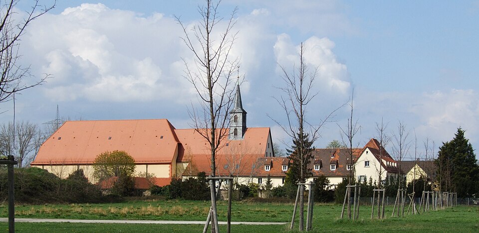 Umzug von Waghäusel nach Zypern per Container: Kloster Waghäusel von Süden