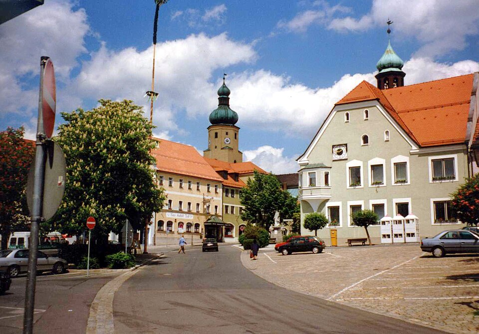 Umzug von Waldmünchen nach Zypern per Container: Waldmuenchen Marktplatz in Waldmünchen