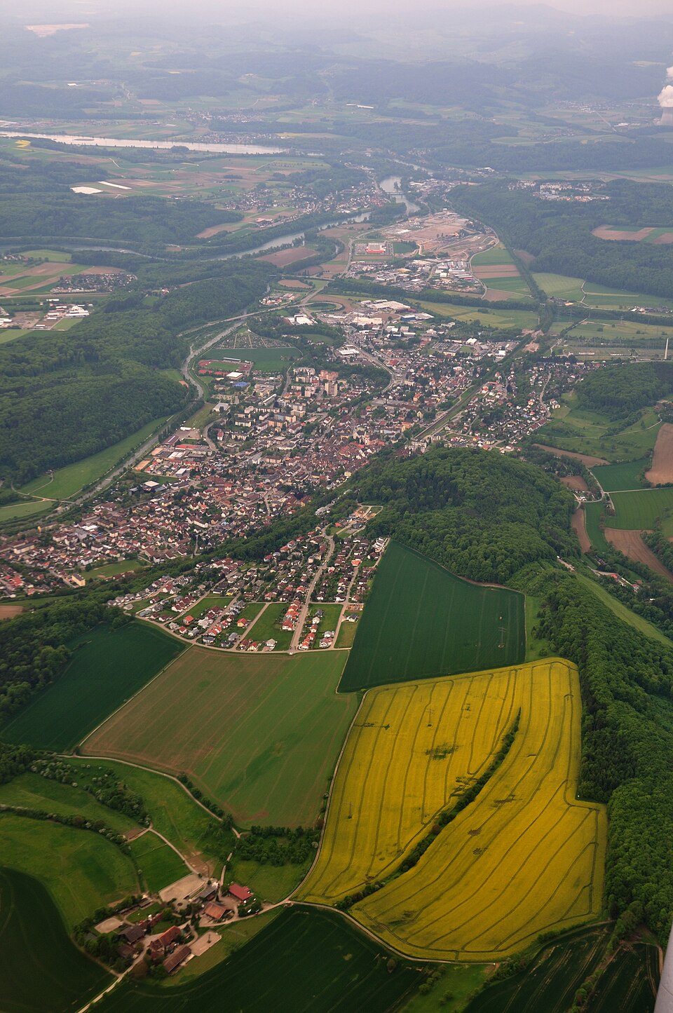 Umzug von Waldshut-Tiengen nach Zypern per Palette: Germany Baden-Württemberg Detzeln in Waldshut-Tiengen – Foto: Hansueli Krapf, CC BY-SA 3.0, via Wikimedia Commons Umzug von Waldshut-Tiengen nach Zypern per Palette: Germany Baden-Württemberg Detzeln in Waldshut-Tiengen