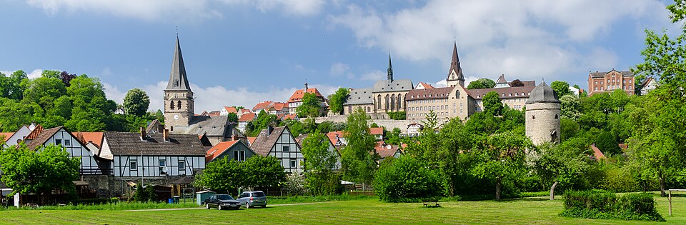 Umzug von Warburg nach Zypern per Container: Stadtpanorama Warburg