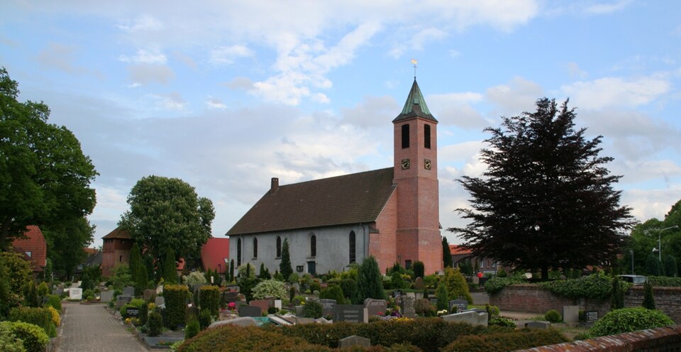 Umzug von Wardenburg nach Zypern per Container: Wardenburg marienkirche – Foto: Ralf Künnemann, CC BY-SA 2.5, via Wikimedia Commons Umzug von Wardenburg nach Zypern per Container: Wardenburg marienkirche