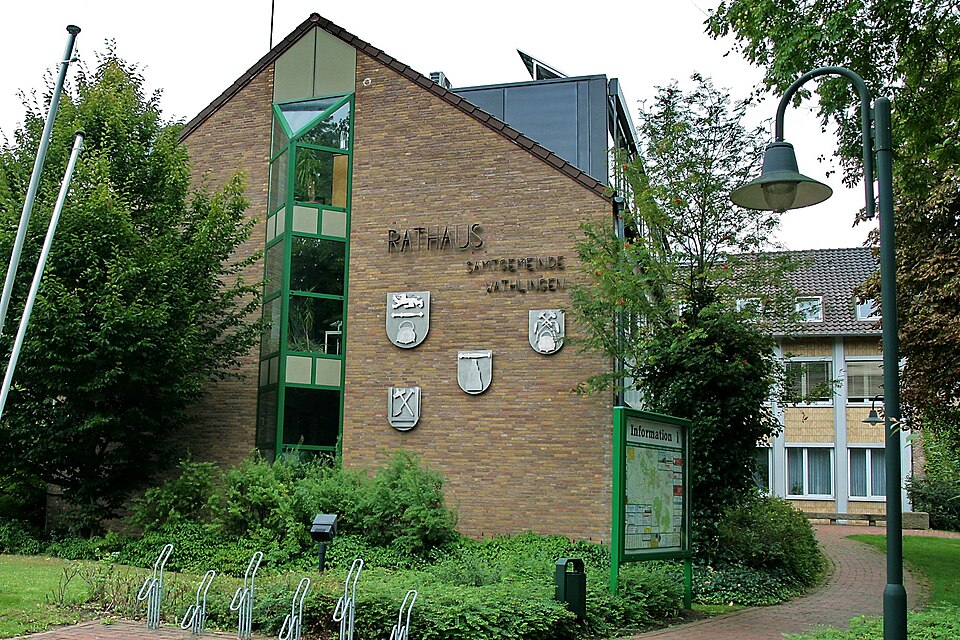 Umzug von Wathlingen nach Zypern per Container: Rathaus Wathlingen IMG – Foto: losch, Attribution, via Wikimedia Commons Umzug von Wathlingen nach Zypern per Container: Rathaus Wathlingen IMG